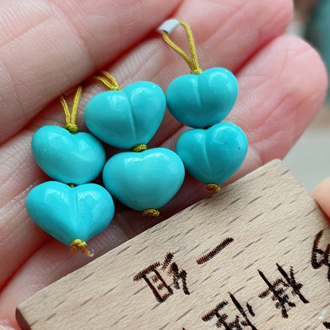 未镶嵌绿松石颈饰