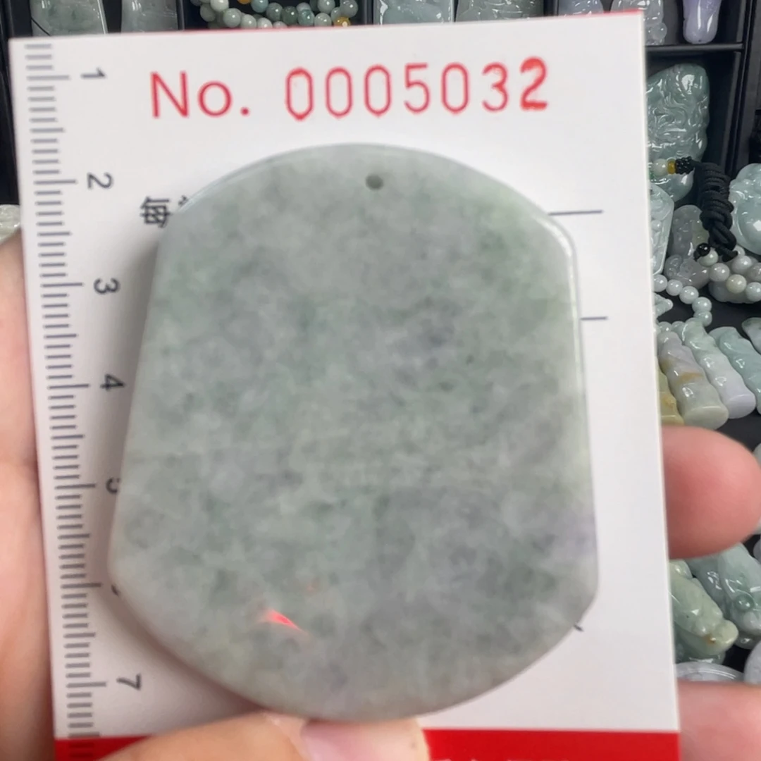 吊坠(不含链)未镶嵌翡翠微瑕