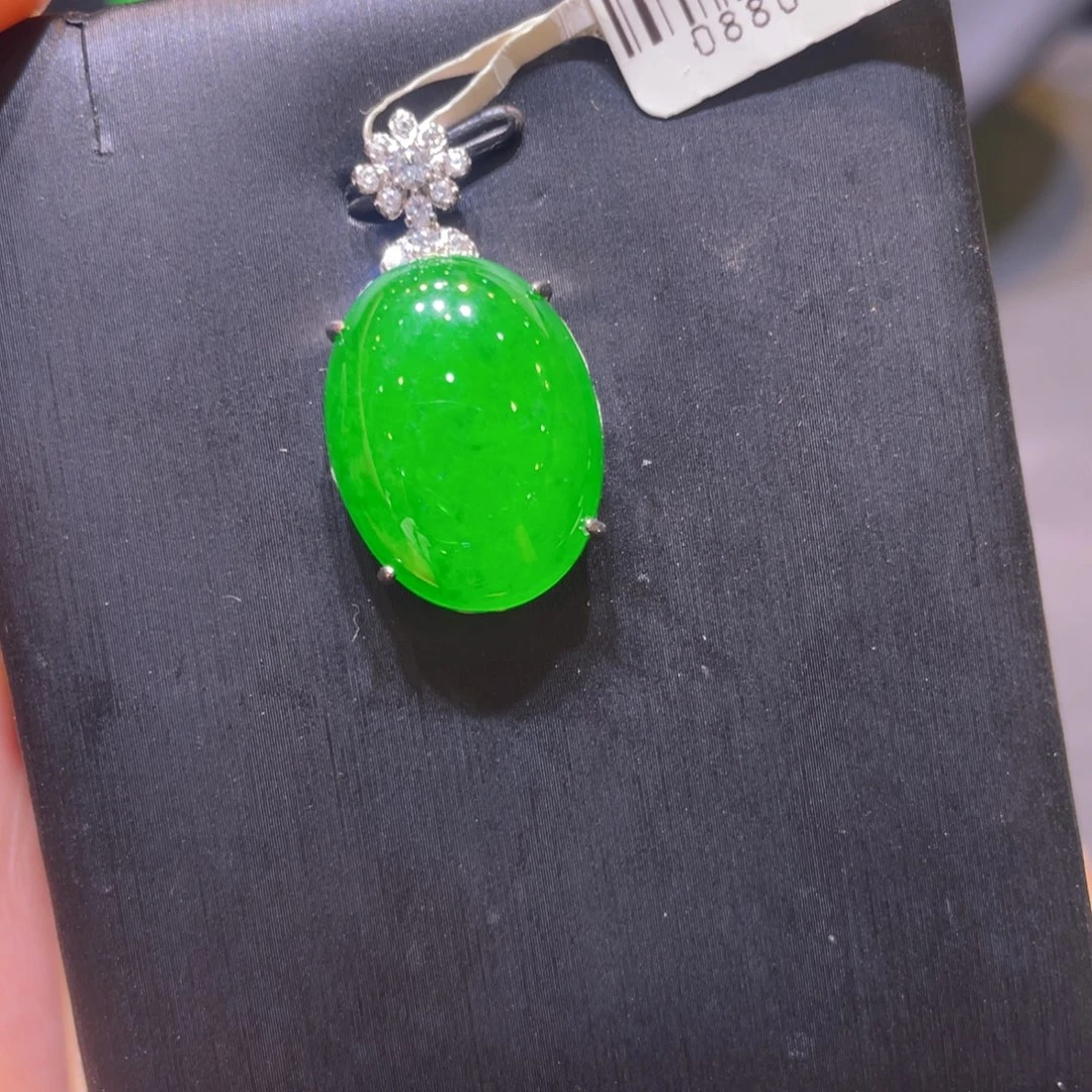 翡翠未镶嵌颈饰吊坠