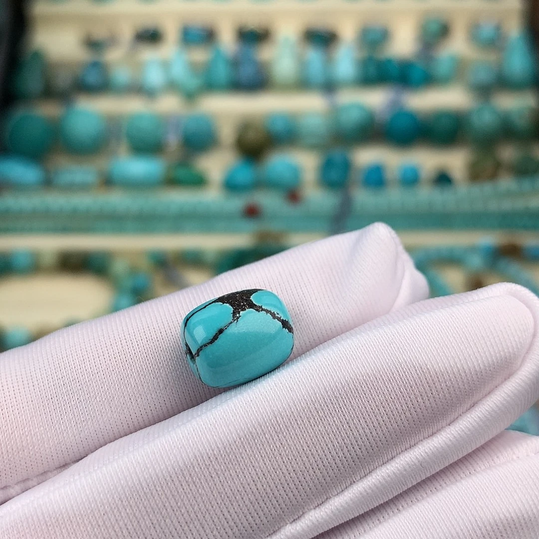 绿松石未镶嵌珠宝奇石10