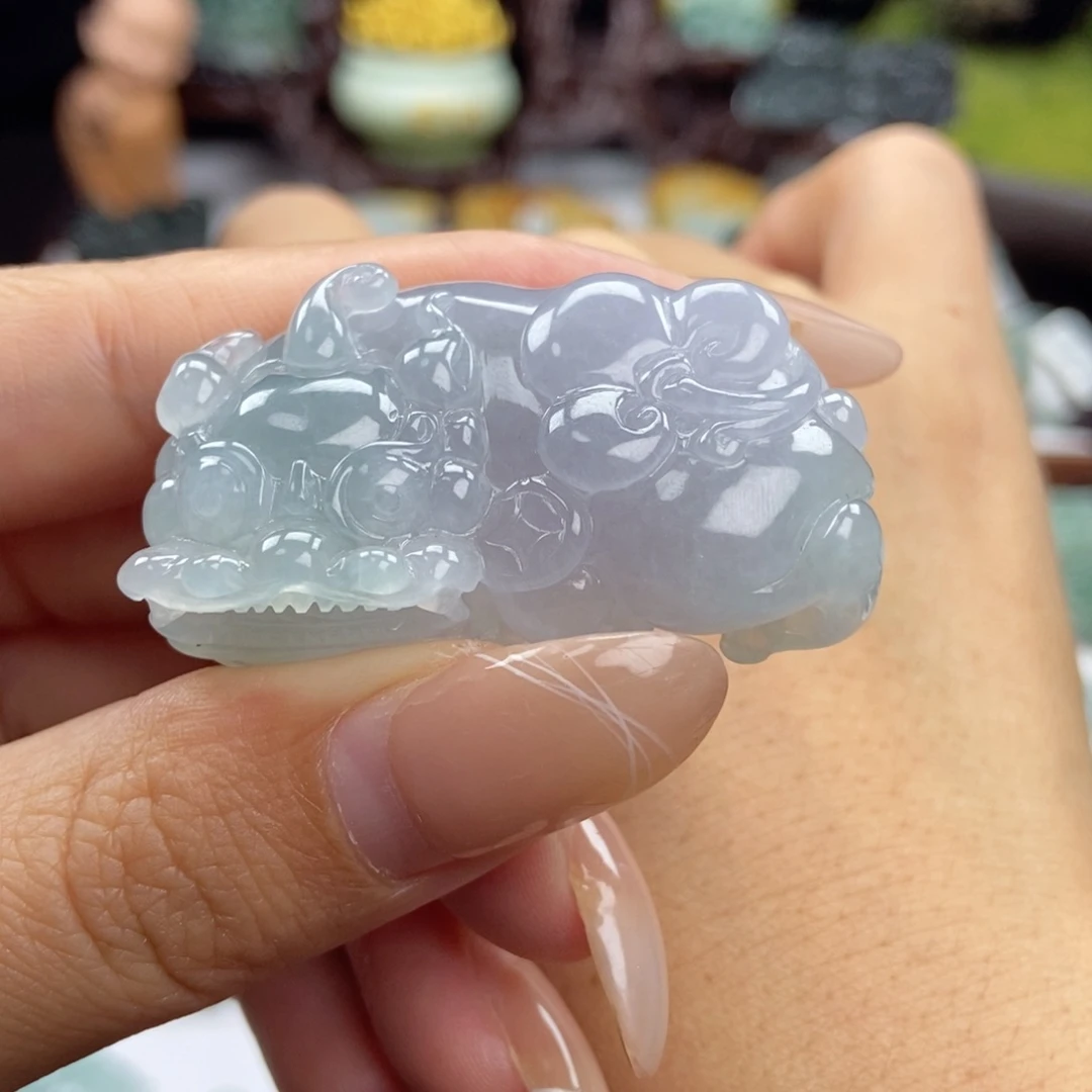 翡翠未镶嵌颈饰高冰春彩 霸王貔貅