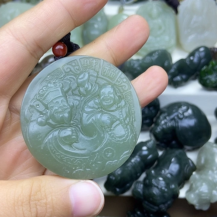 和田玉未镶嵌颈饰