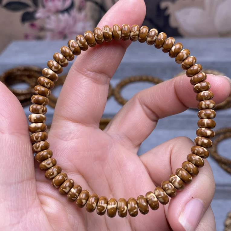 紫金鼠纯肉实心花皮火焰纹奶油花药片手串尺寸6.8*3.5