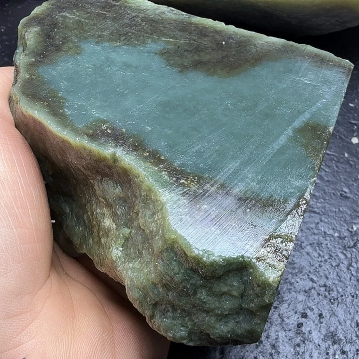 和田玉（糖玉）未镶嵌珠宝奇石