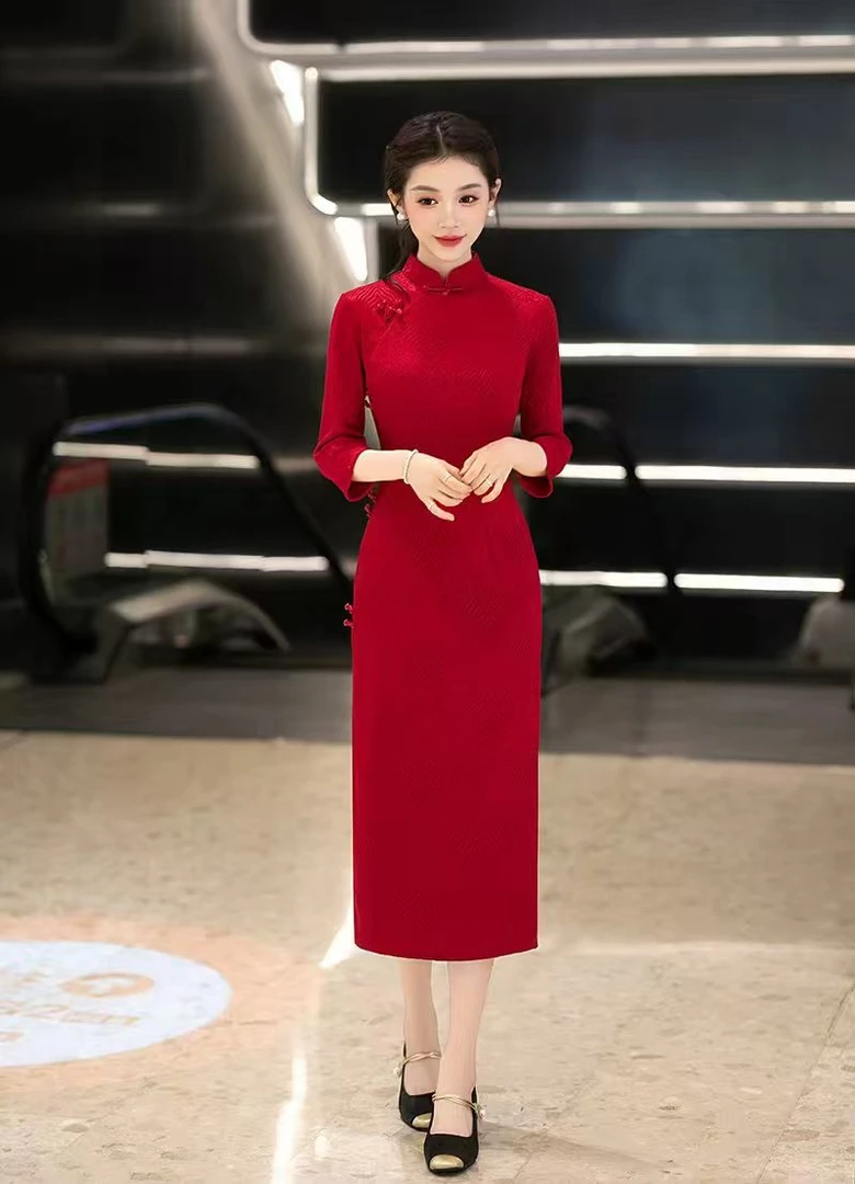 高档红装 中国风秋冬中长款中国红花纹立领七分袖长袖旗气质复古