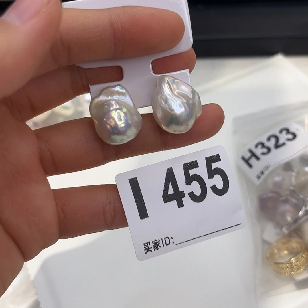 淡水珍珠银S925镶嵌耳饰