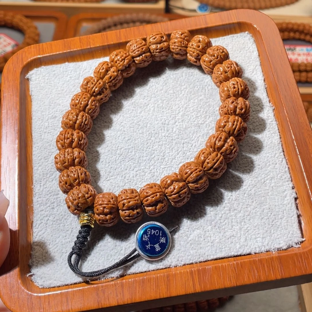 金刚菩提吊坠岁*十出一天花板14+