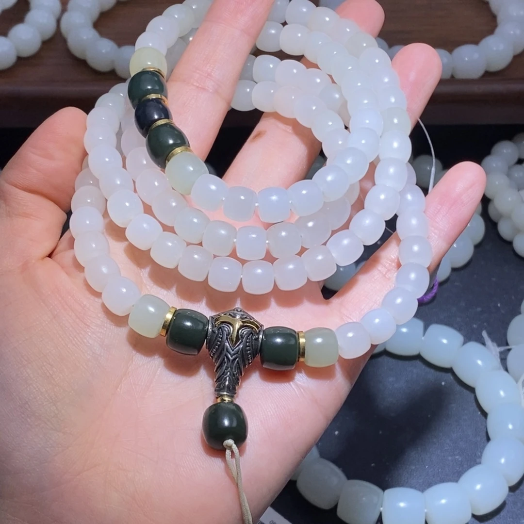 般***蜜和田玉未镶嵌手链108