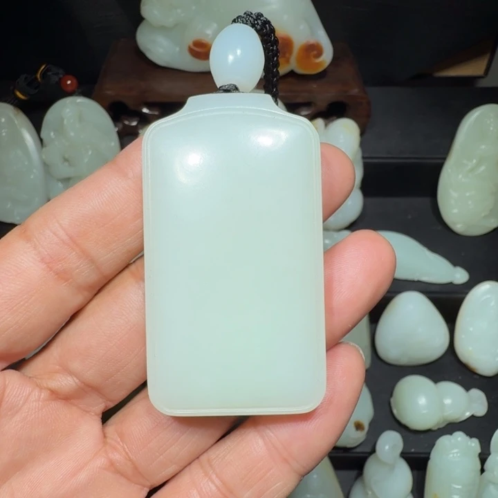 颈饰未镶嵌和田玉逍*哥