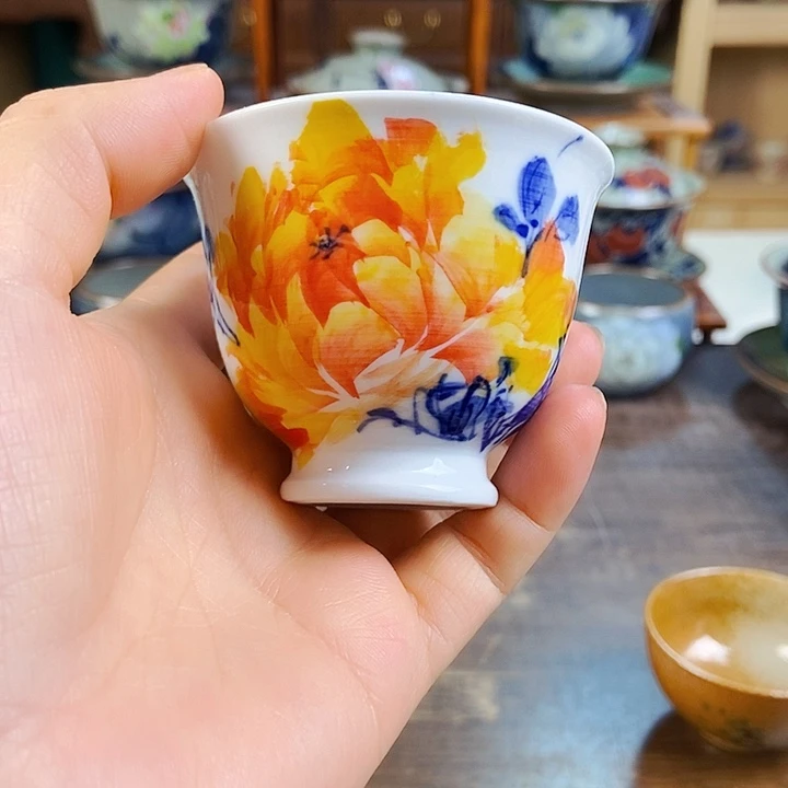 瓷片手工制作工艺精湛