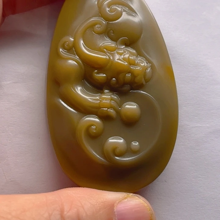 石英质玉颈饰未镶嵌猫*虎