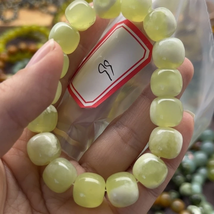 未镶嵌蛇纹石玉手链