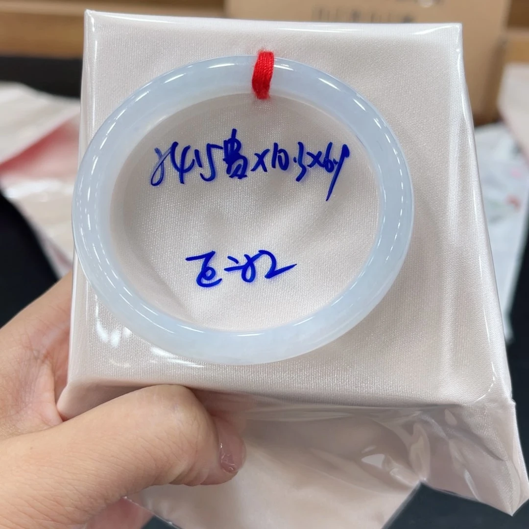 未镶嵌手镯翡翠翡翠