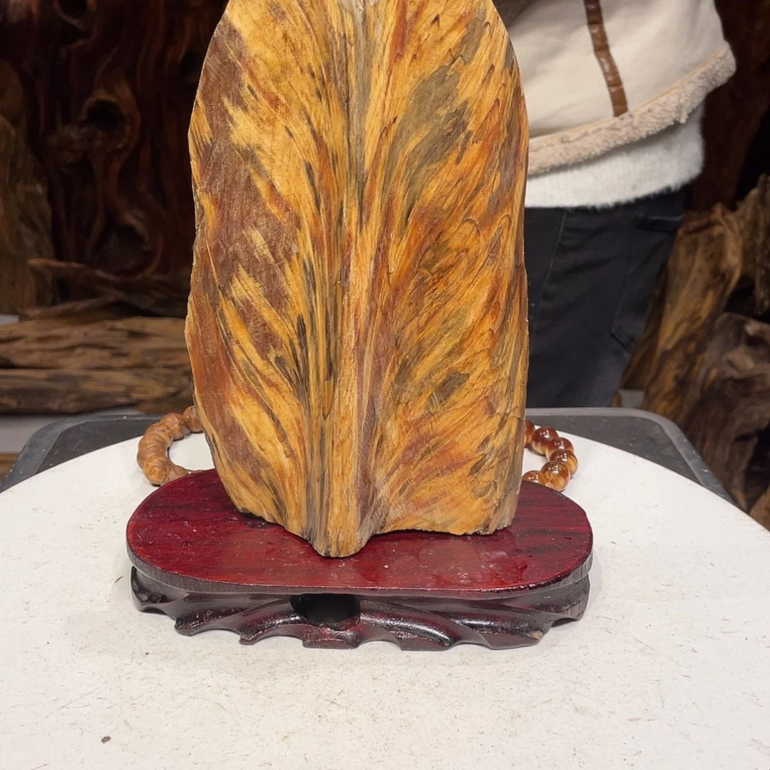 多***多松木（琥珀木）琥珀木