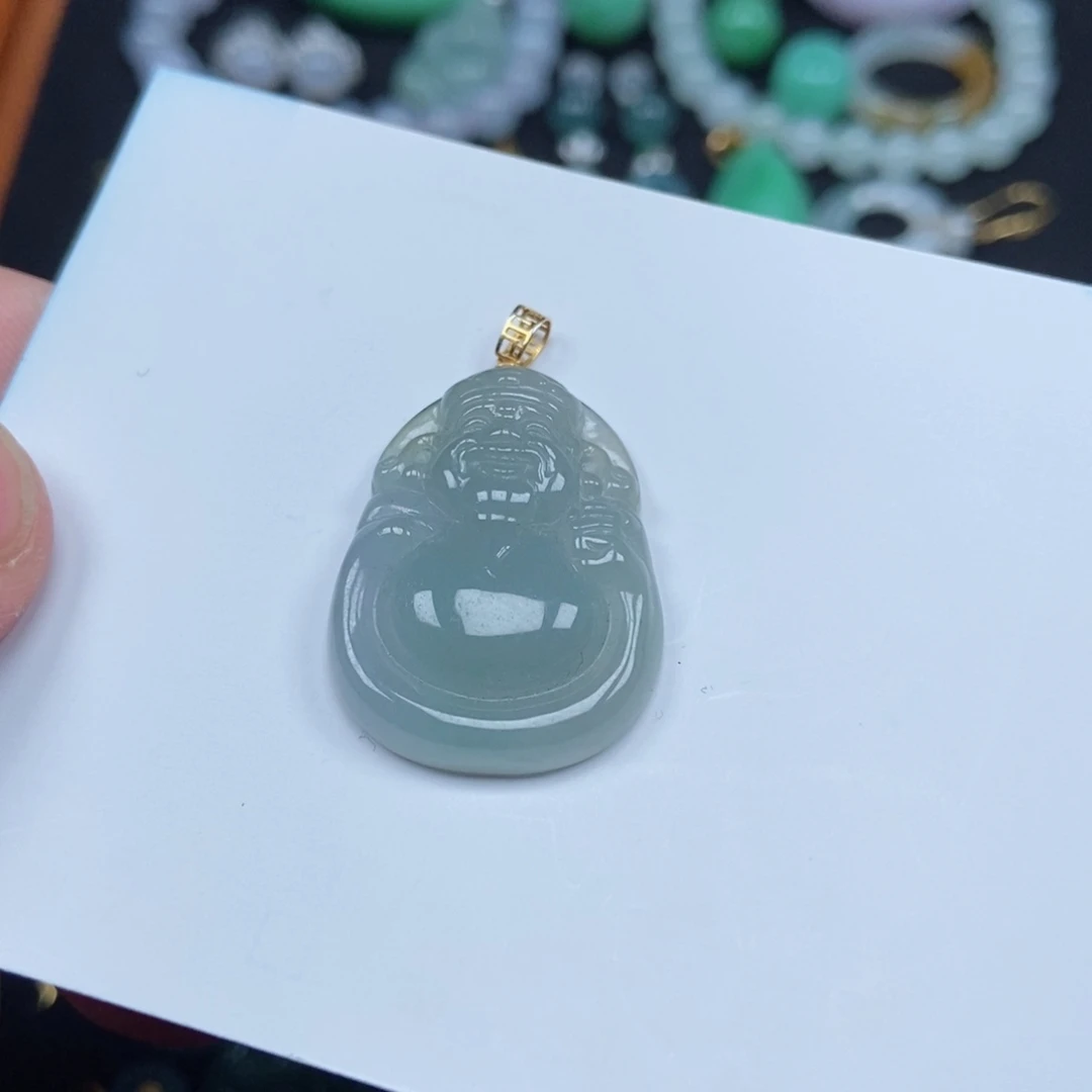 翡翠未镶嵌颈饰财神