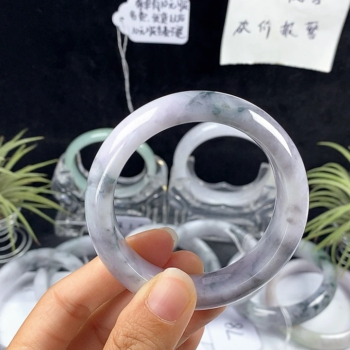 翡翠未镶嵌手镯62号。52.4圈