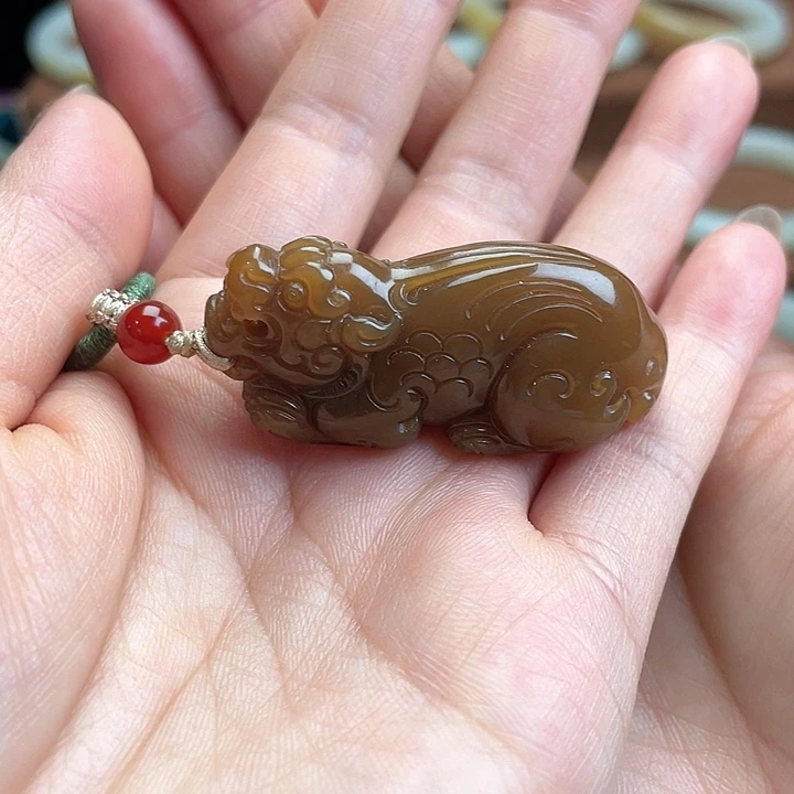 【闪购商品】颈饰未镶嵌和田玉（糖玉）