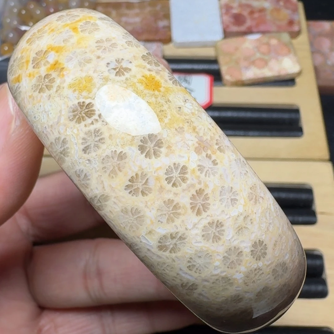 硅化玉纯天然色有机玉石未镶嵌60圈口