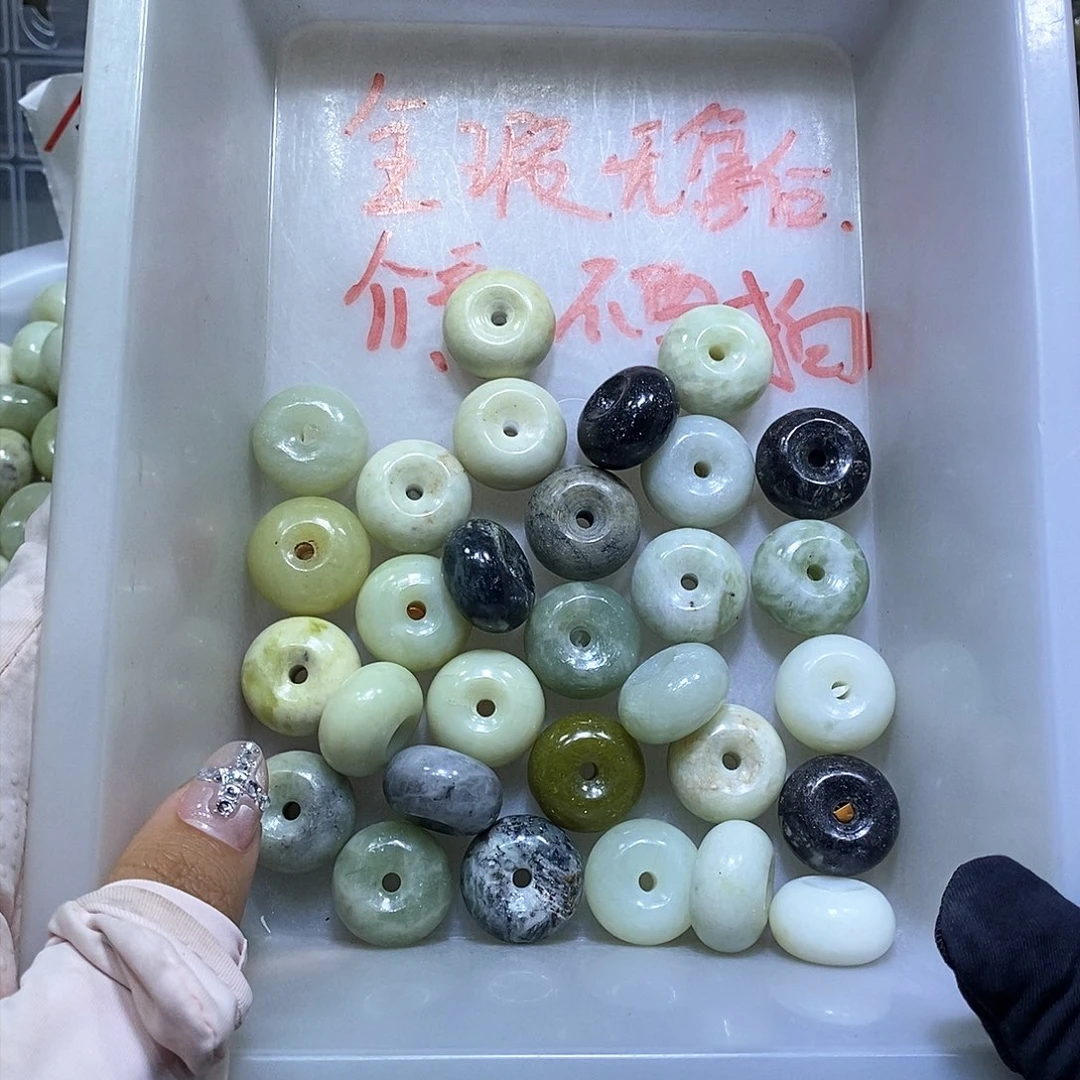 合金蛇纹石玉颈饰188