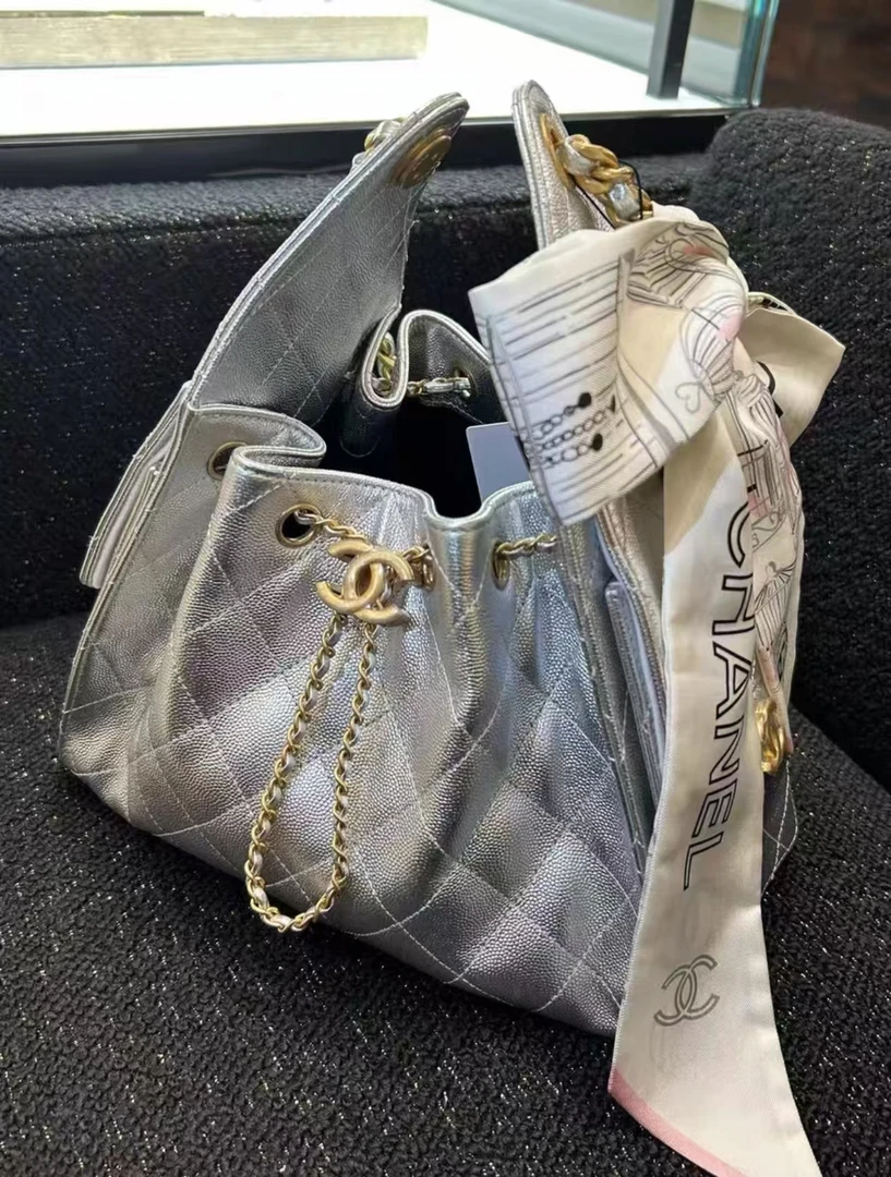 全新未使用 Chanel/香奈儿 25s 银色hobo 25bag包 26cm 12779984