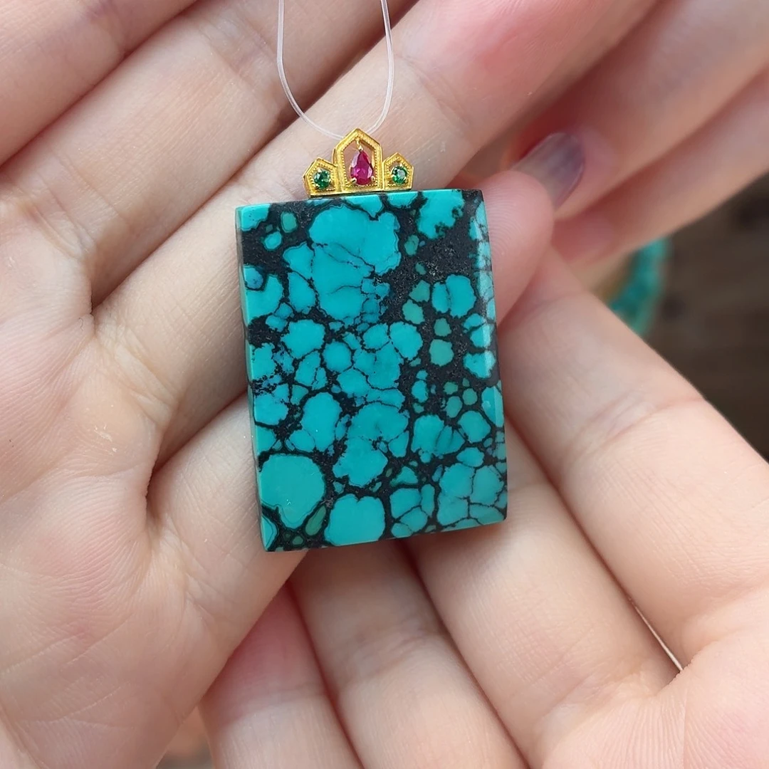 绿松石18K金镶嵌颈饰