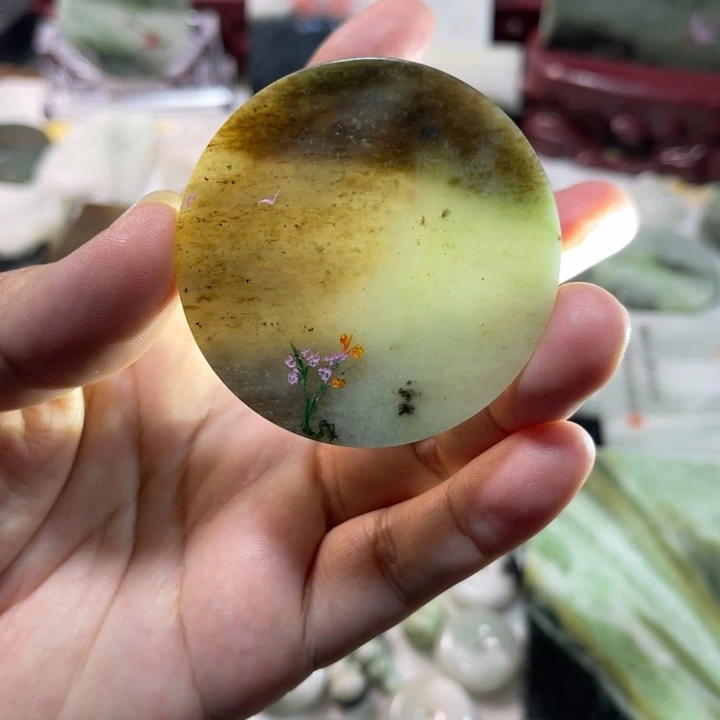 独山玉未镶嵌颈饰