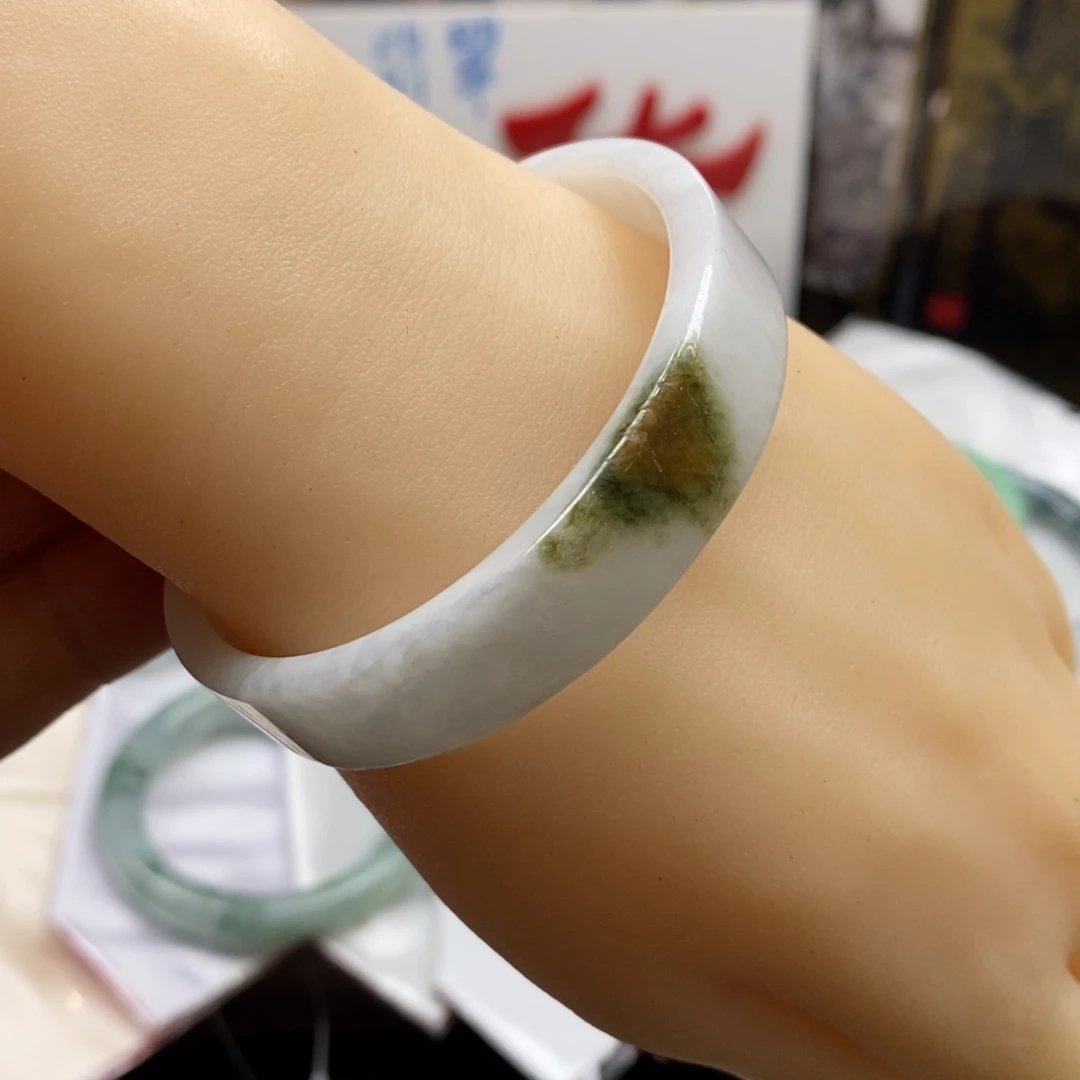 翡翠未镶嵌手镯翡翠手镯55、宽度13