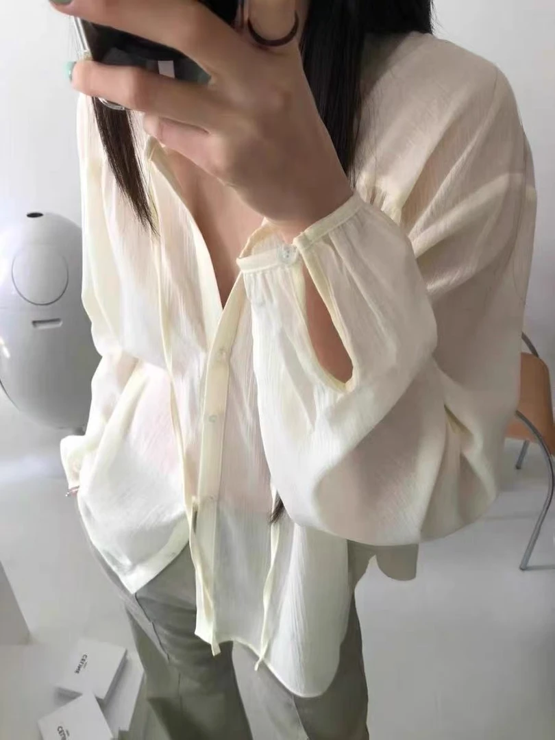 SS25796  东大门londonflat褶皱系扣飘带轻薄衬衫