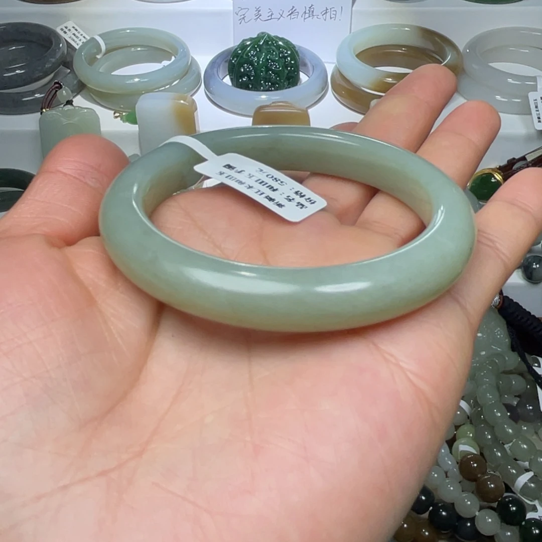 和田玉未镶嵌颈饰52圈口