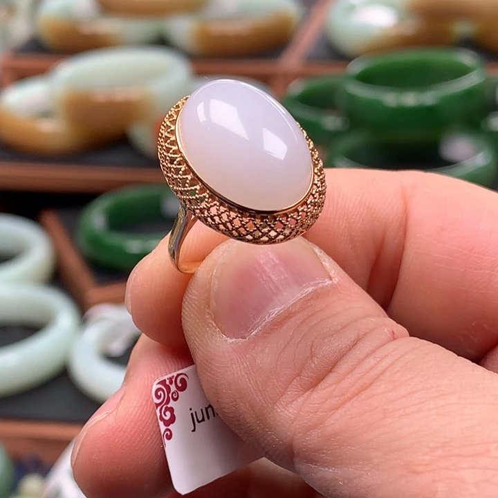 和田玉戒指18K金镶嵌