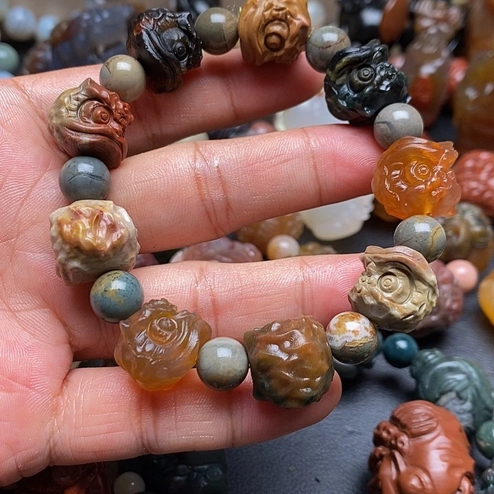 石英质玉手链未镶嵌张**9