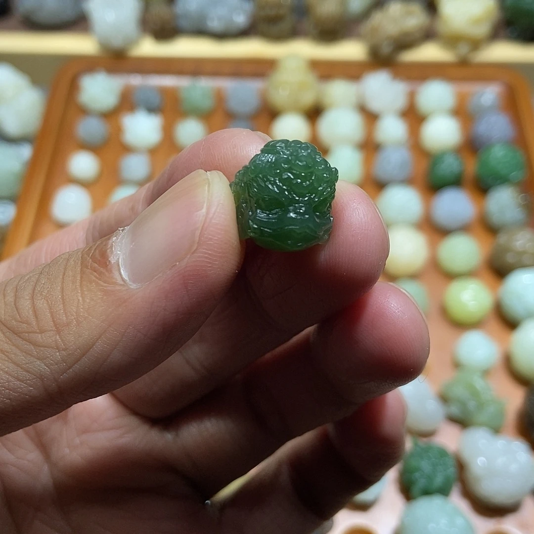 *****颈饰未镶嵌和田玉定制