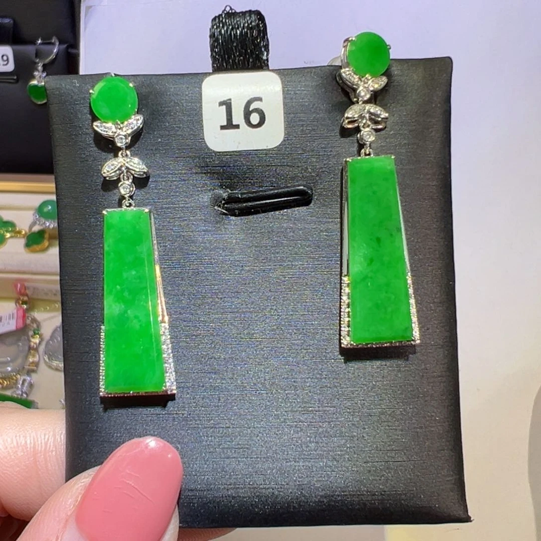 翡翠颈饰18K金镶嵌耳环