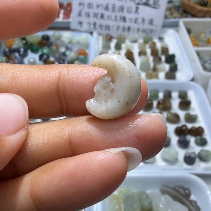 和田玉未镶嵌珠宝奇石