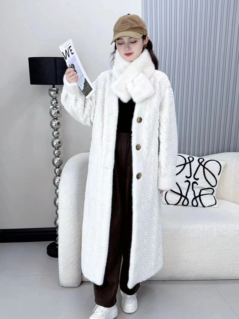 2025时尚简约长款麻花大衣冬季气质网红百搭女士长款加厚冬季