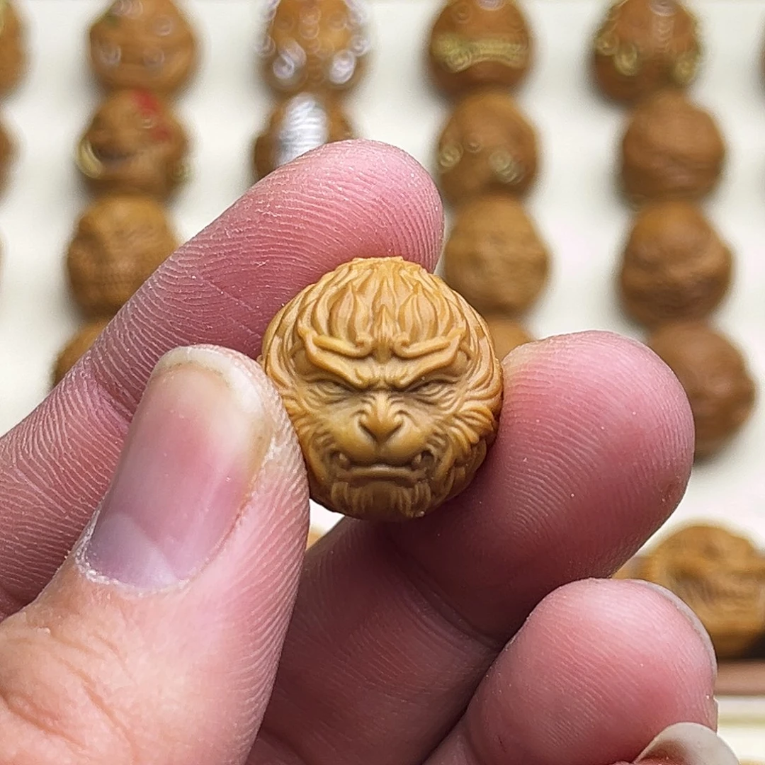 猴头核桃吊坠獠牙大圣17