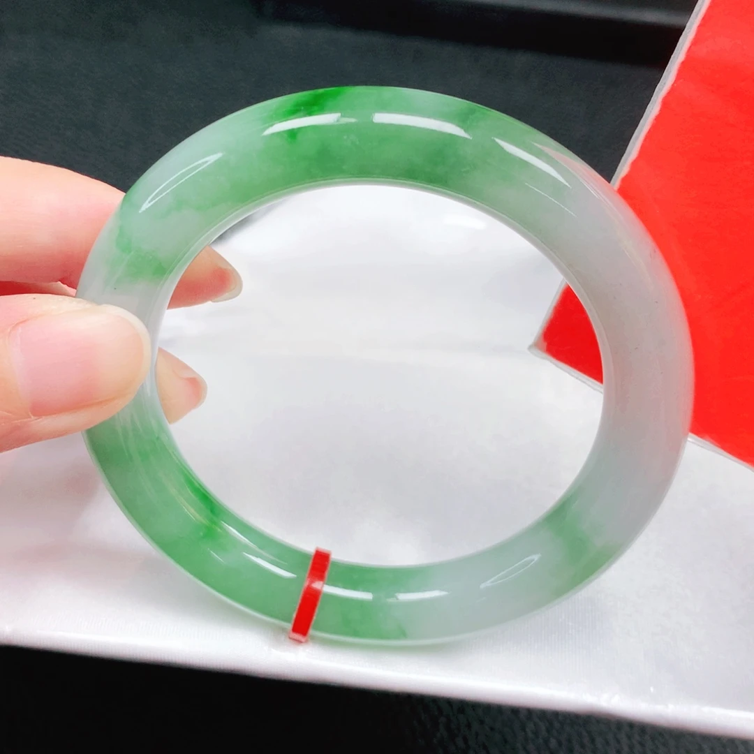 翡翠未镶嵌手镯55圈