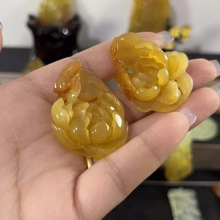 萍***絮蛇纹石玉未镶嵌吊坠(赠链)
