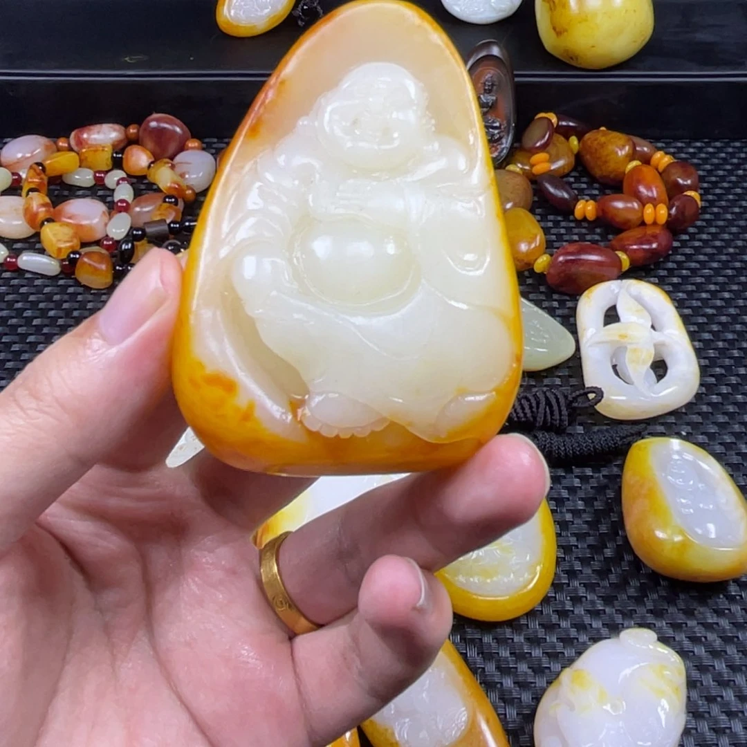 颈饰未镶嵌和田玉