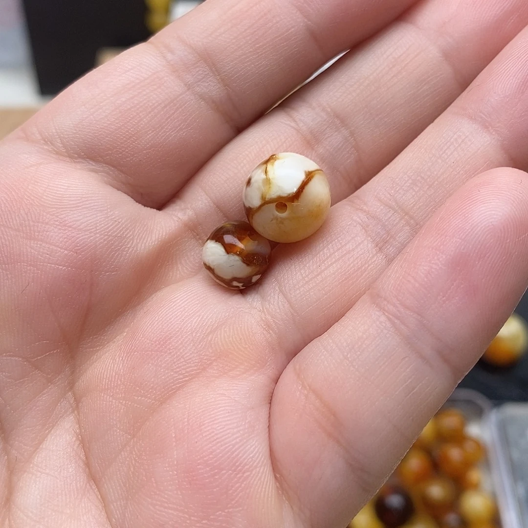 用***9裸石虫珀未镶嵌蜜蜡