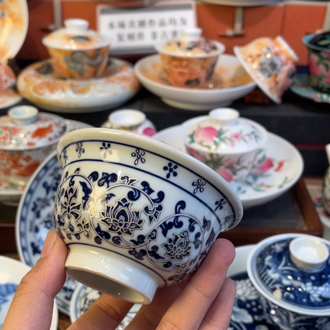 我是一只小小鸟，去年我