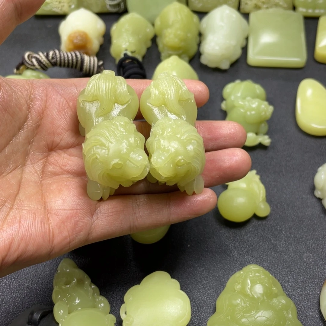 和田玉（黄玉）未镶嵌颈饰