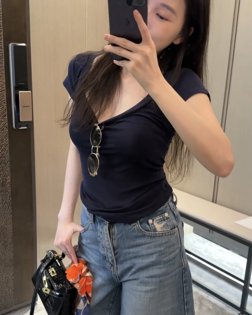 daqing “面膜t”莱赛尔天丝U领正肩短袖轻薄百搭显瘦辣妹T恤