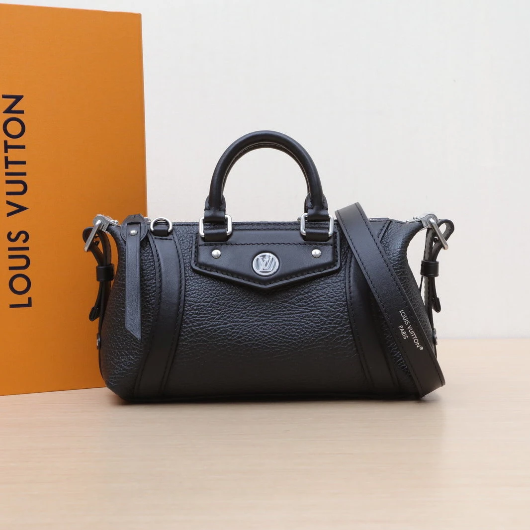 99新 LouisVuitton/路易威登 小花柳 黑色 银扣 芯片手提单肩包