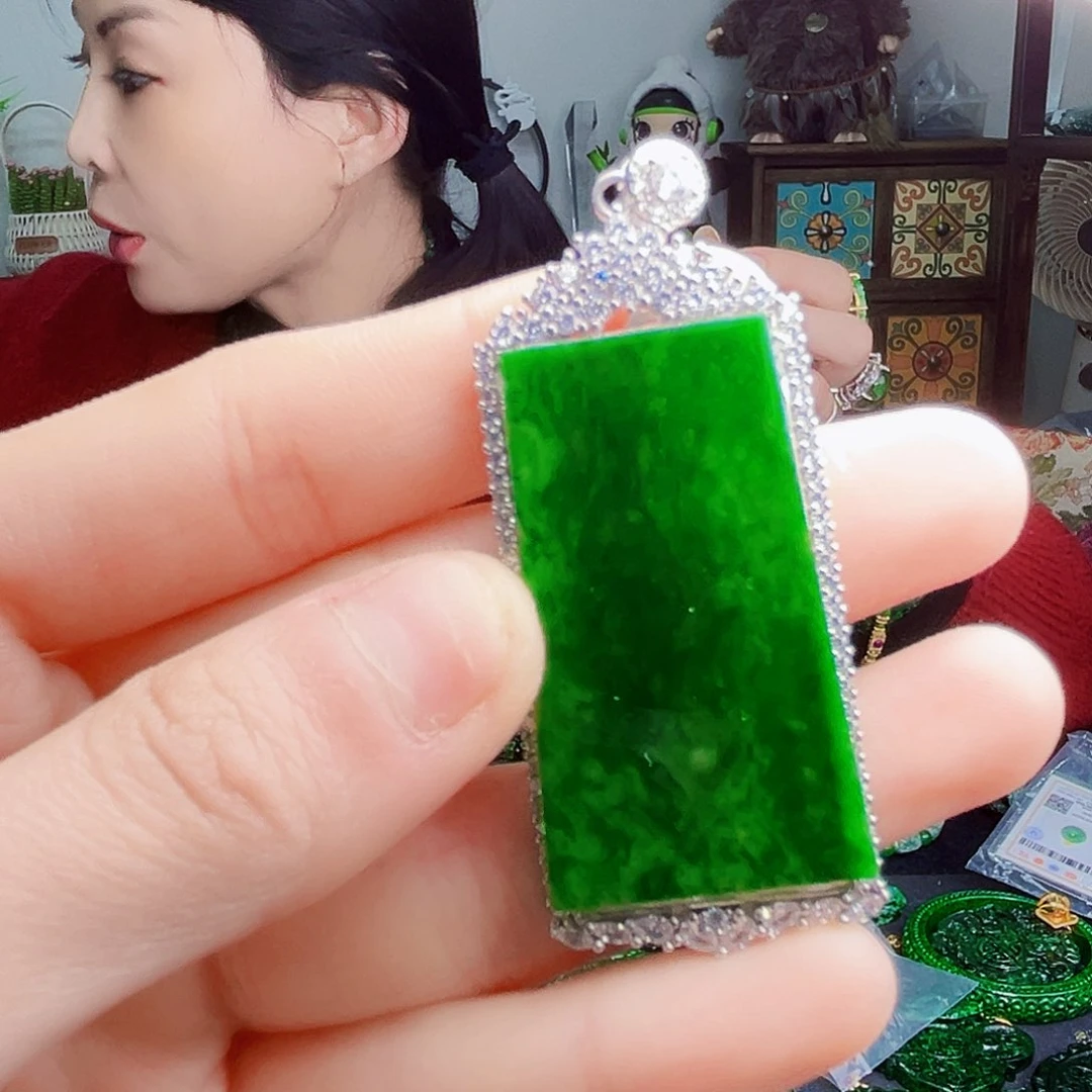 颈饰银S925镶嵌翡翠多样性