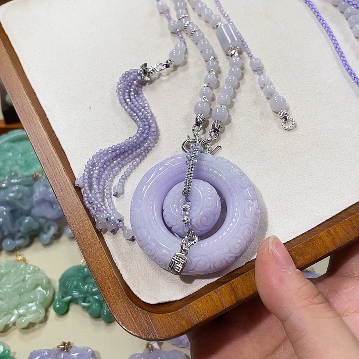 翡翠未镶嵌颈饰翡翠吊坠