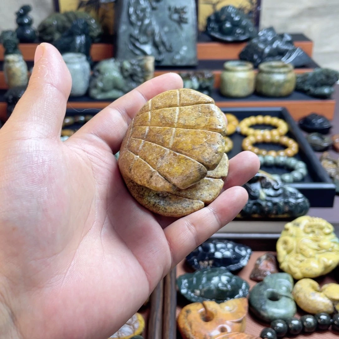 【闪购商品】未镶嵌岫岩河磨玉（透闪石质玉）挂件