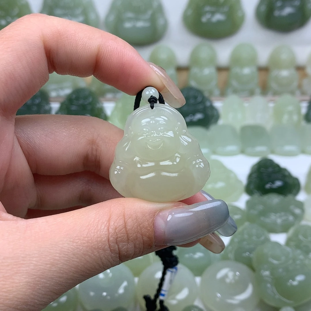 【闪购商品】颈饰未镶嵌和田玉