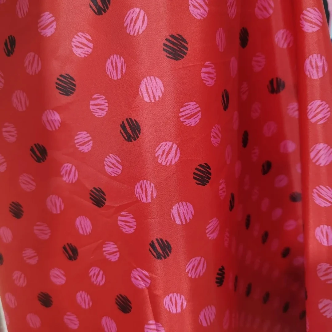 尼龙绸布料,防水布料,可做罩衣、买菜布兜、套袖、电动车衣等。