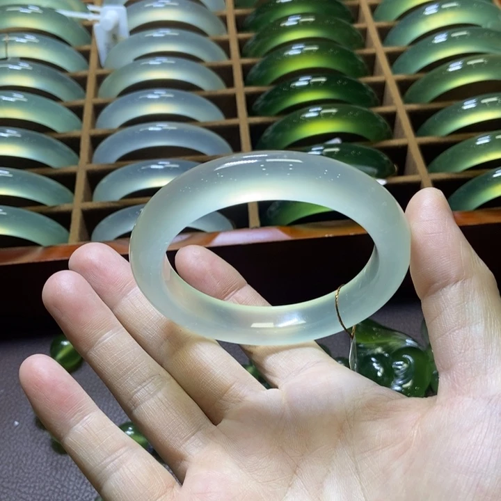 蛇纹石玉未镶嵌手镯58